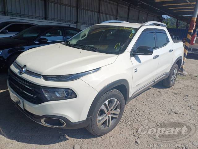 2017 FIAT TORO 
