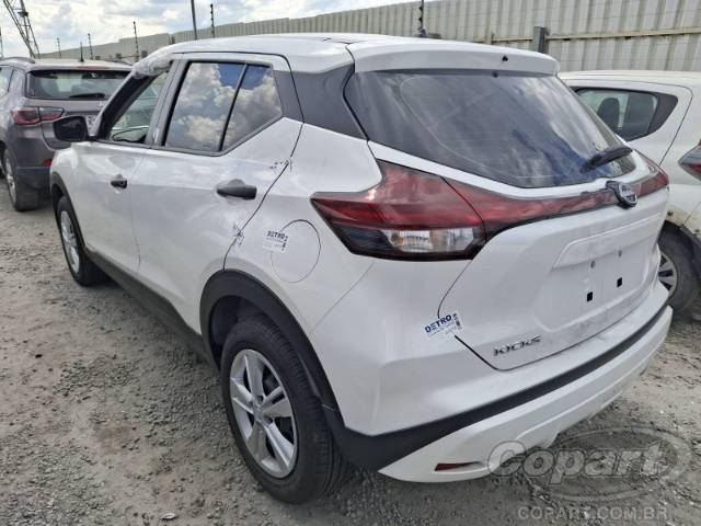 2024 NISSAN KICKS 