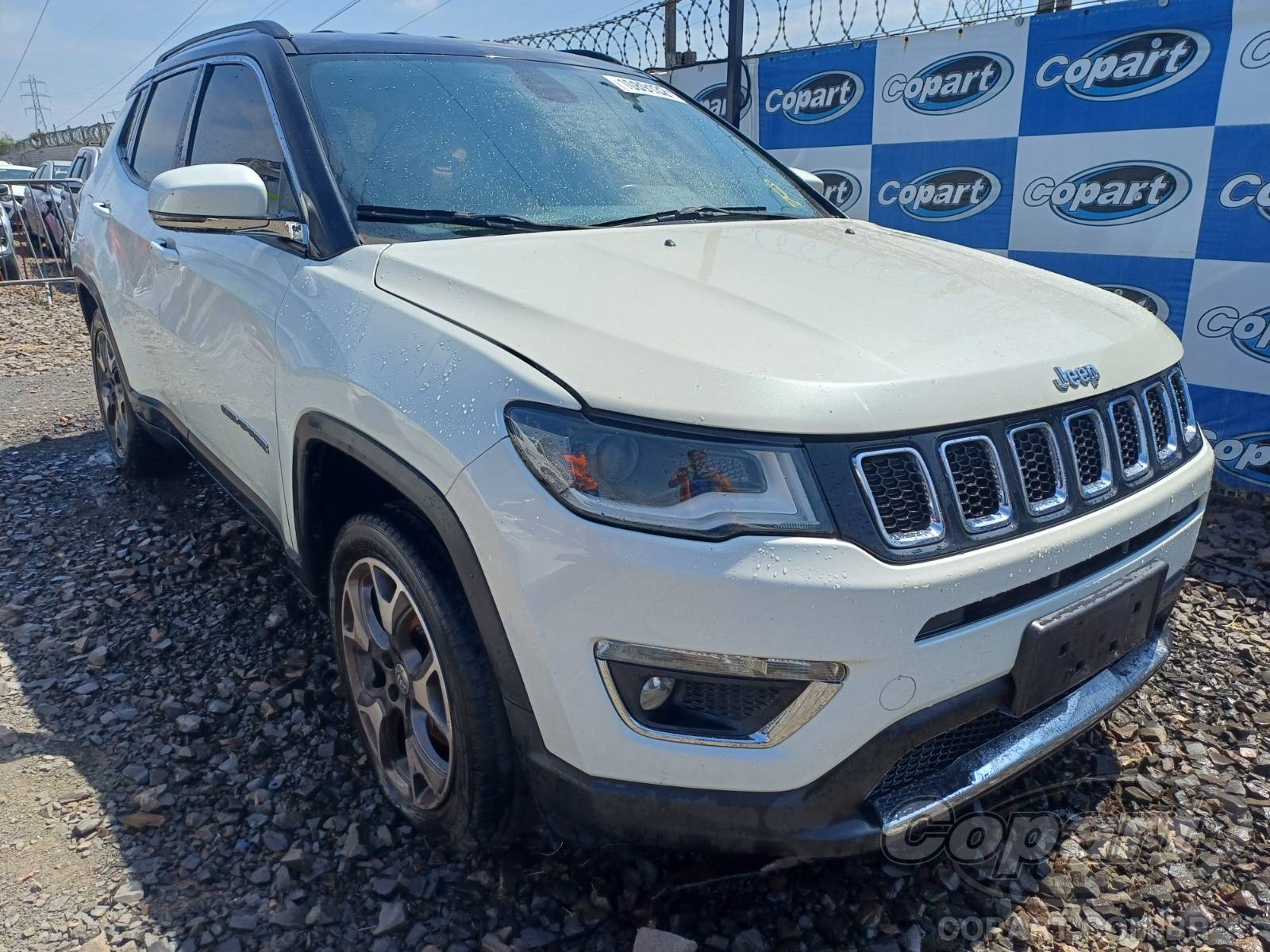 Veículo Fiat Compass Jeep Compass Limited 2.0 16V Tigershark 2017 2017 em leilão