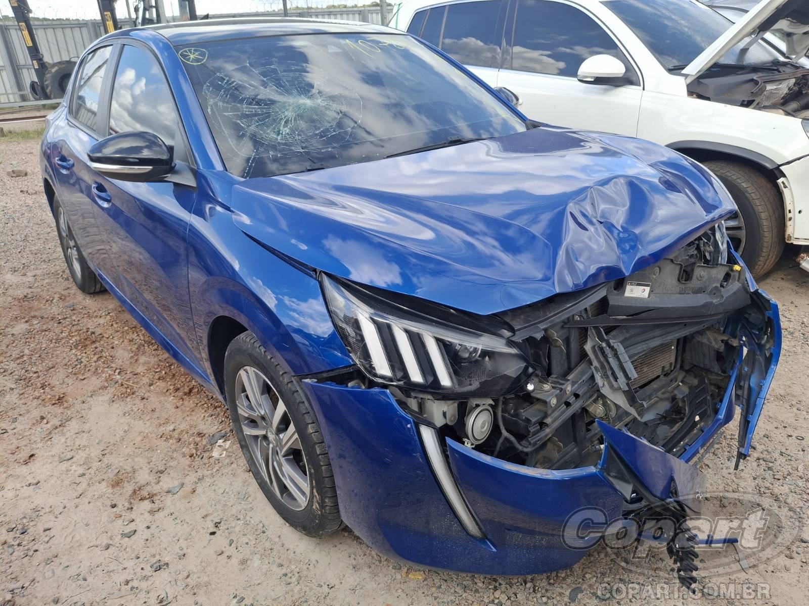 PEUGEOT 208 2021