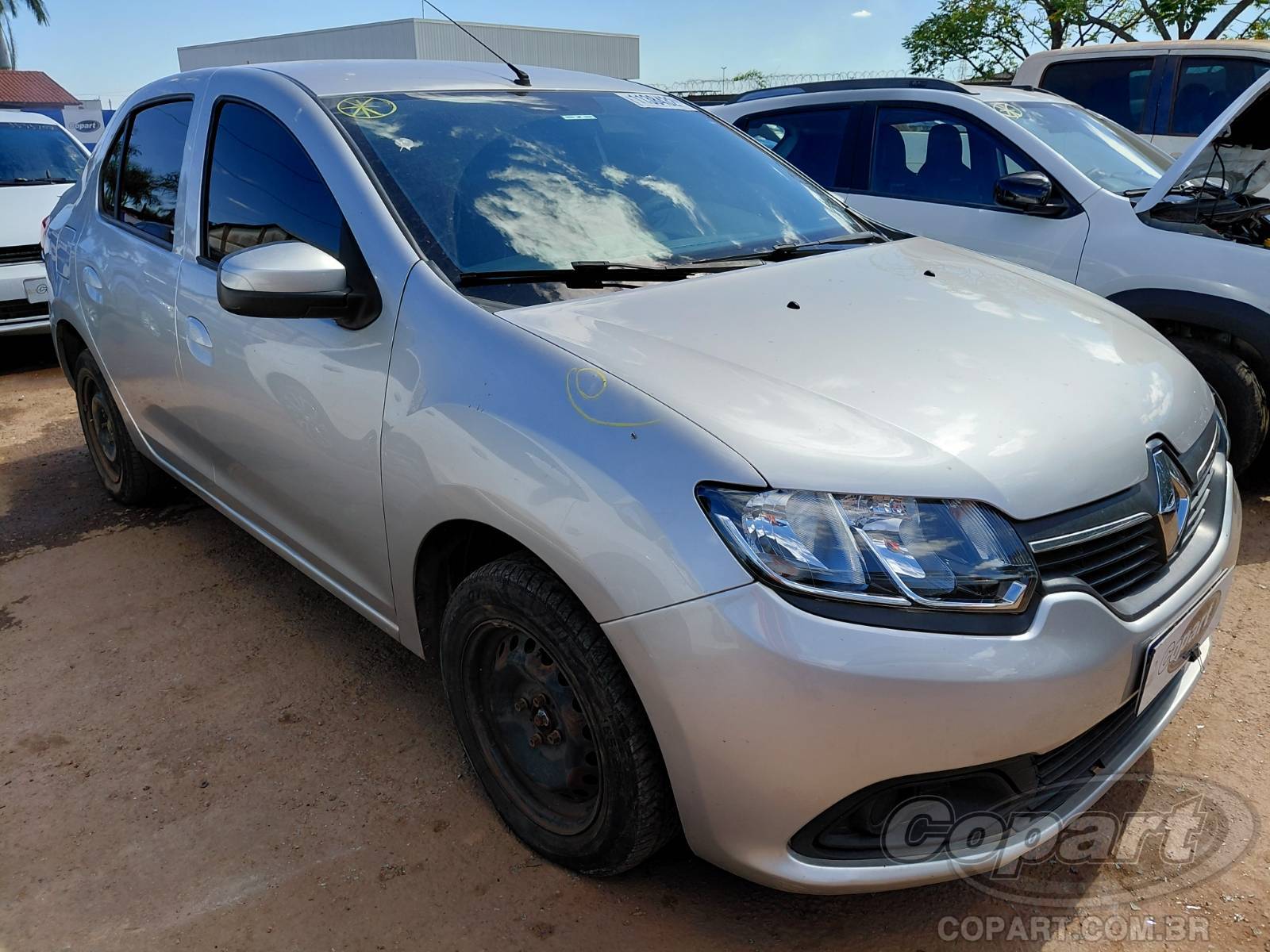 Renault Logan 2020 em leilão