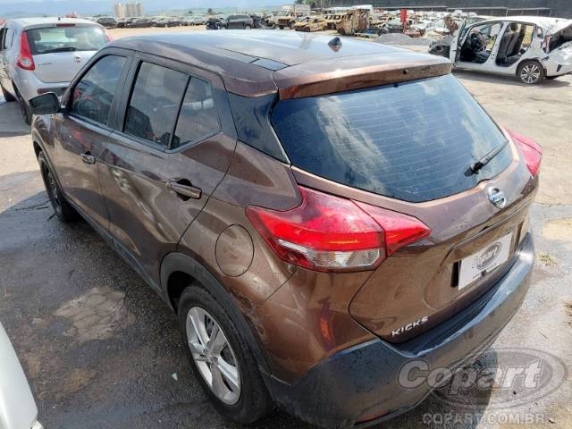 2021 NISSAN KICKS 