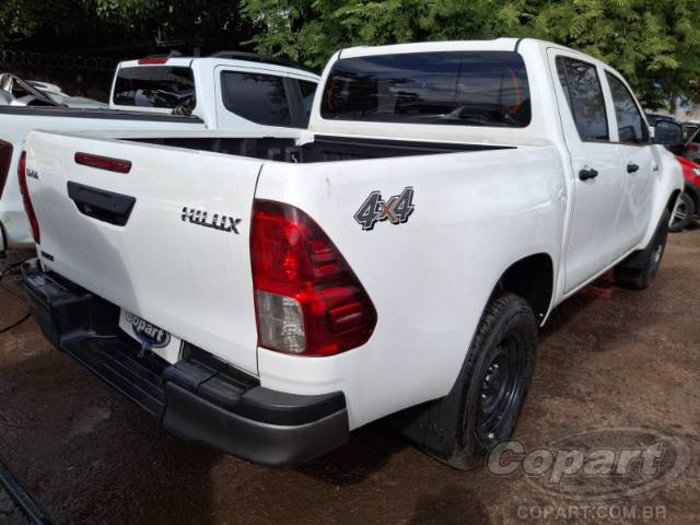 2025 TOYOTA HILUX CD 