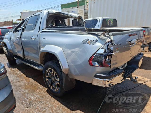 2024 TOYOTA HILUX CD 