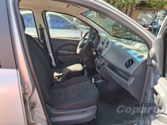 2013 FIAT UNO 