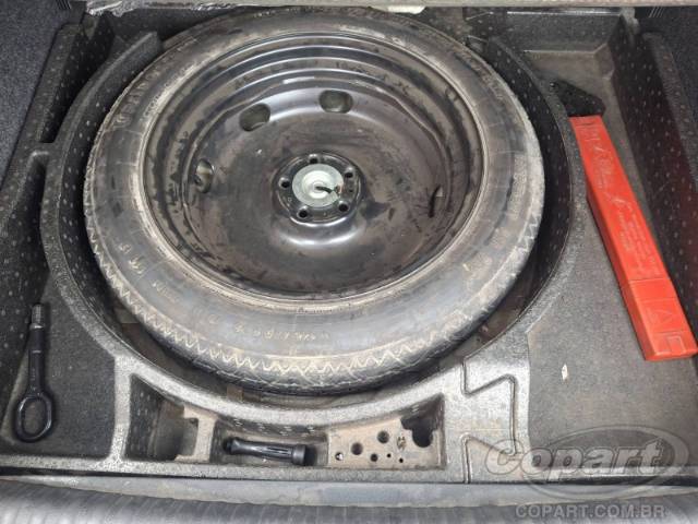 2011 VOLKSWAGEN TIGUAN 