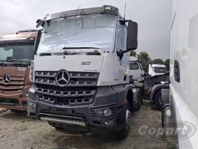 2025 MERCEDES-BENZ Arocs 