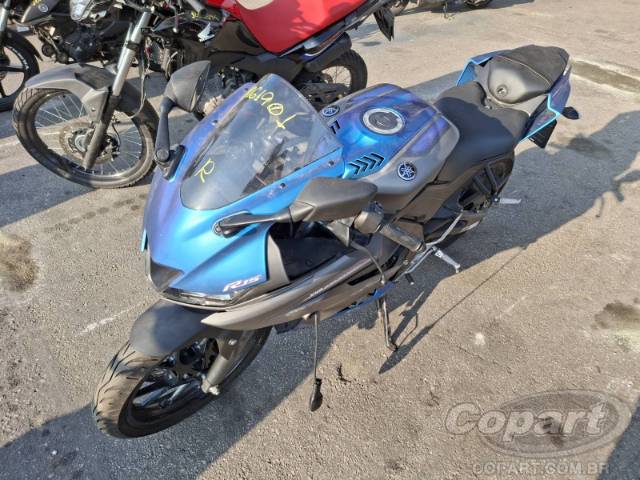 2025 YAMAHA YZF R15 