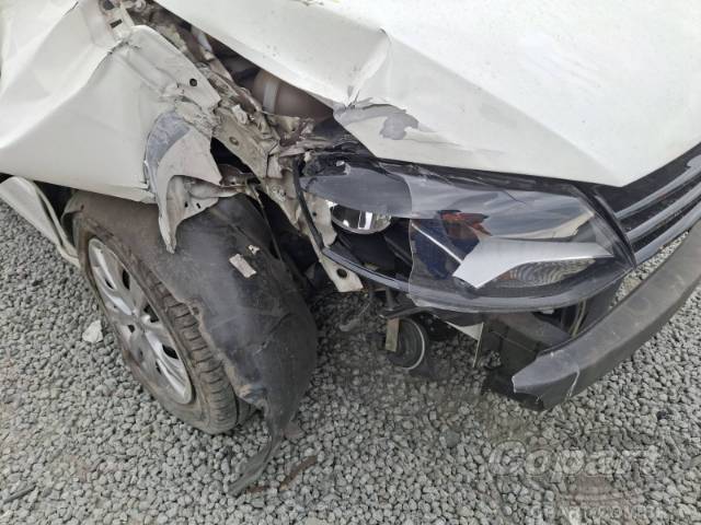 2013 VOLKSWAGEN FOX 