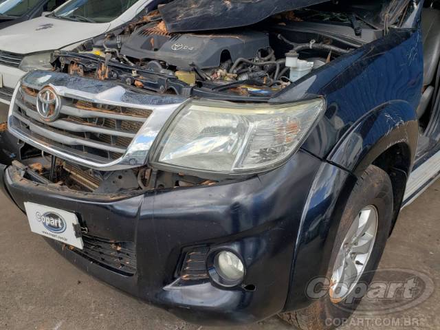 2015 TOYOTA HILUX CD 