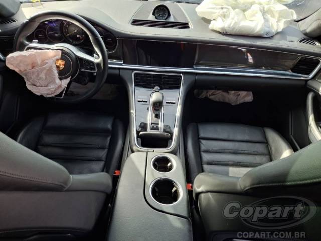 2018 PORSCHE PANAMERA 