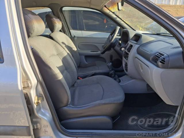 2006 RENAULT CLIO SEDAN 