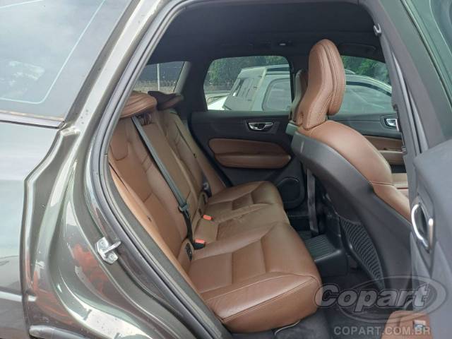 2022 VOLVO XC60 