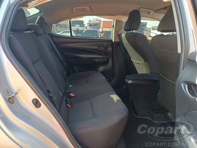 2025 TOYOTA YARIS SEDA 