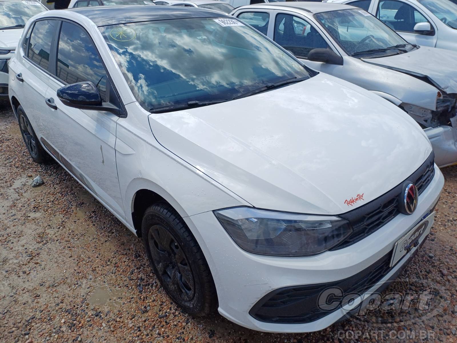 Volkswagen Polo Track Rock in Rio 1.0 12V MPI 2025 Enchente Médio