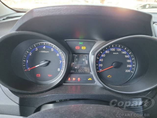 2015 HYUNDAI HB20S 