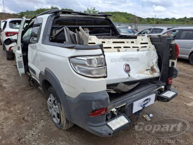 2015 FIAT STRADA CD 