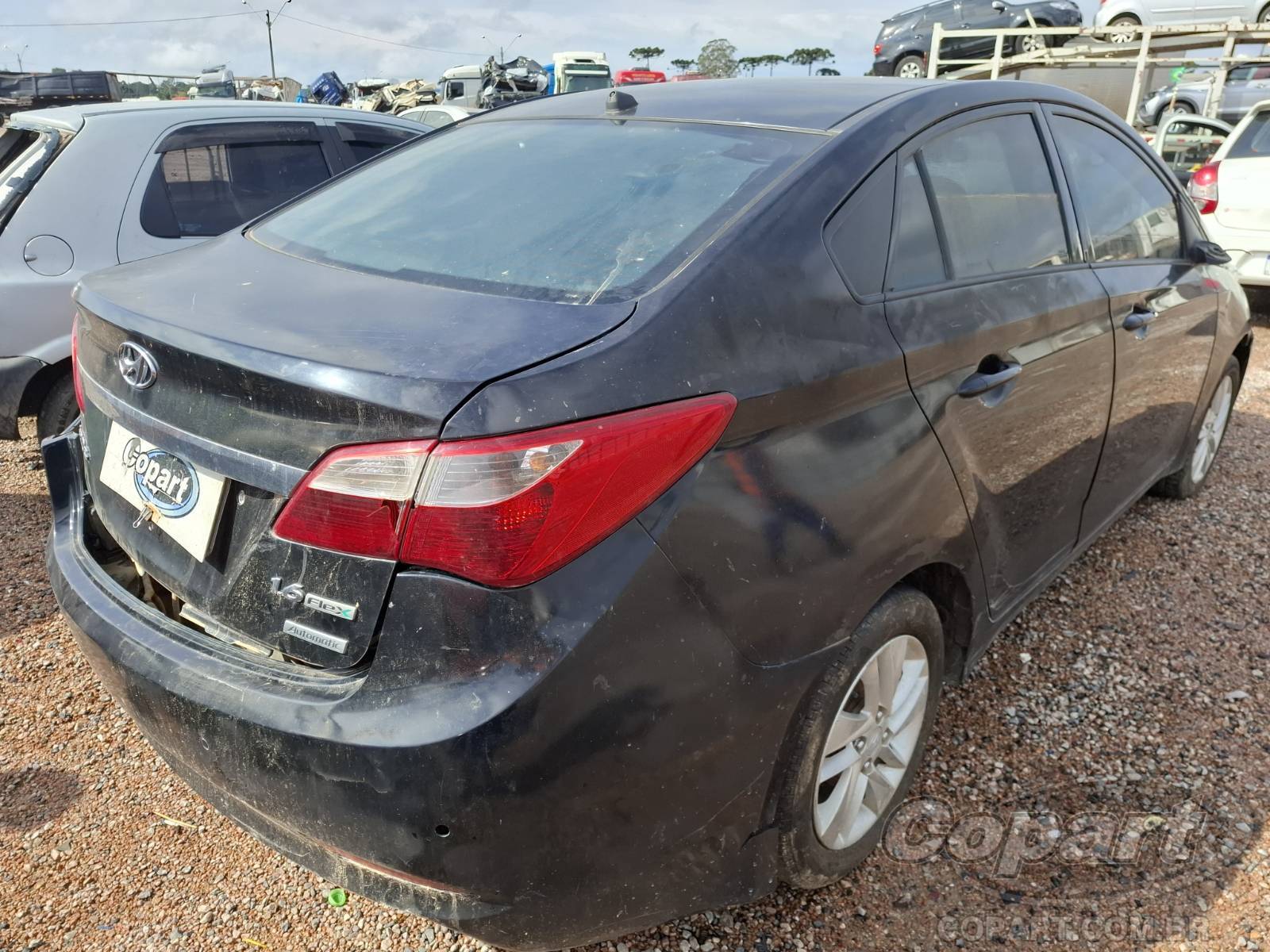 2014 HYUNDAI HB20S — foto 4 de 10