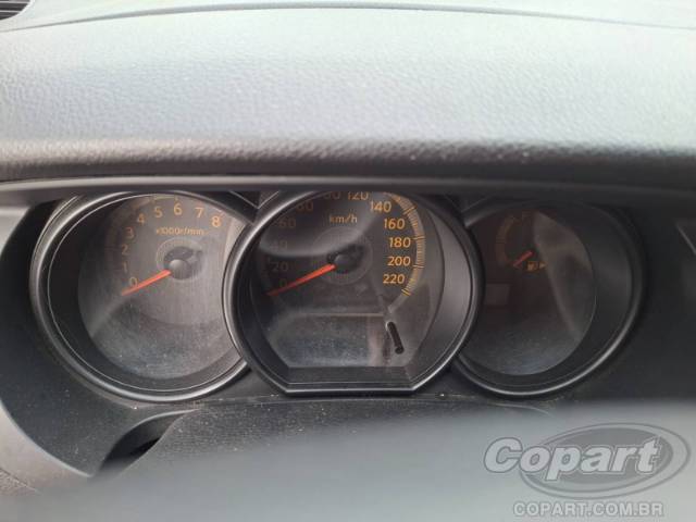 2010 NISSAN LIVINA 