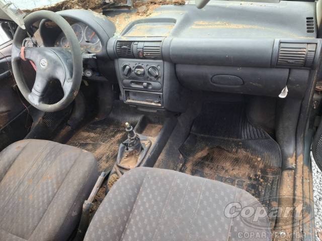 1999 CHEVROLET CORSA 