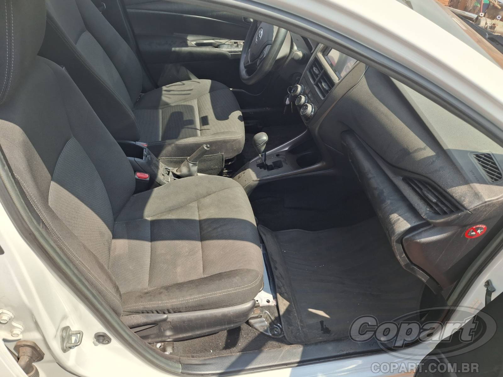 2023 TOYOTA YARIS — foto 5 de 10