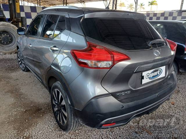 2019 NISSAN KICKS 