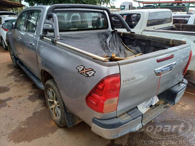 2016 TOYOTA HILUX CD 