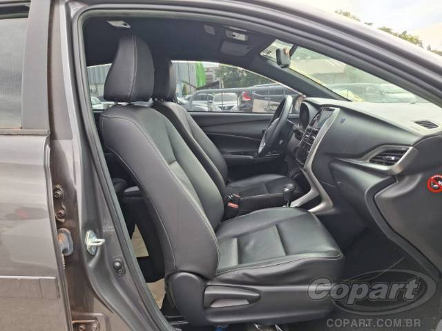 2021 TOYOTA YARIS 