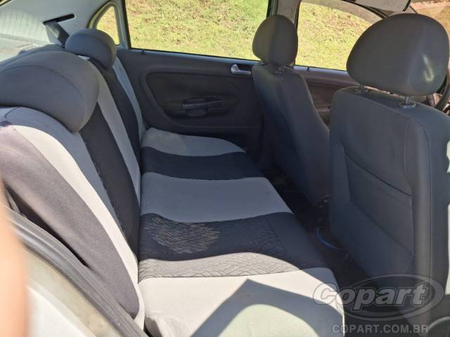 2011 VOLKSWAGEN VOYAGE 