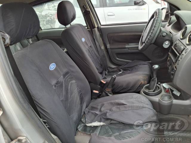 2007 FORD FIESTA SEDAN 