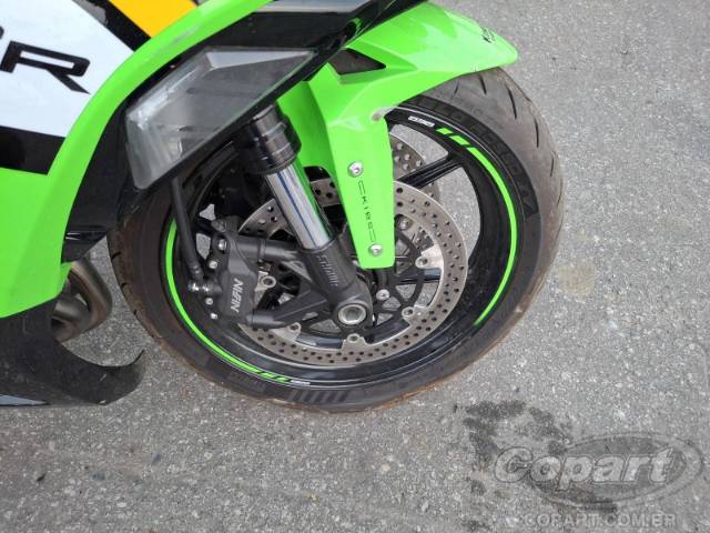2025 KAWASAKI NINJA ZX-6R 