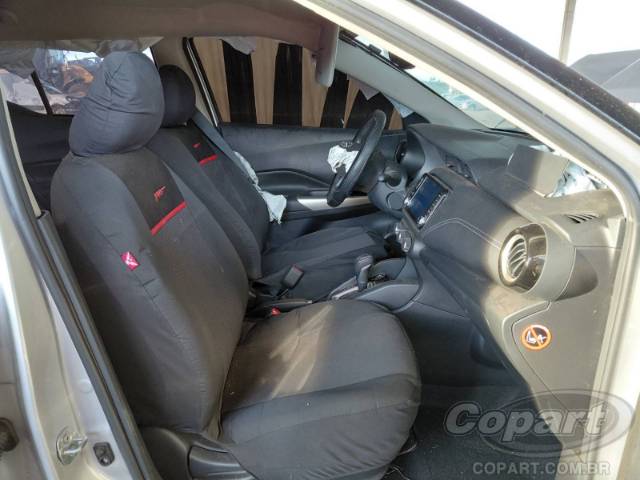 2025 NISSAN Kicks Play 