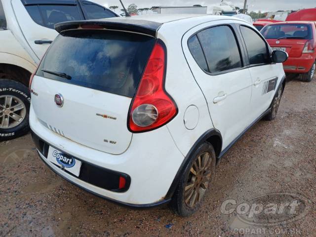 2015 FIAT PALIO 