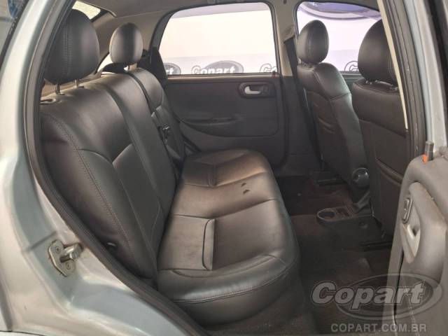 2011 CHEVROLET CORSA SEDAN 