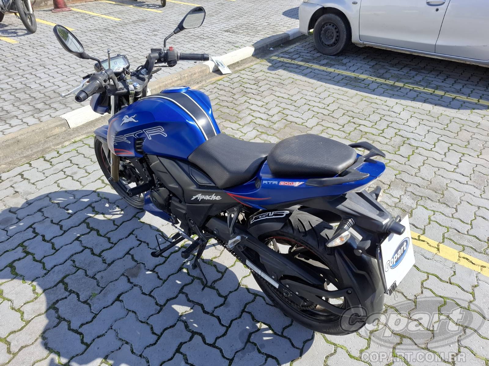 2023 TVS APACHE — foto 3 de 10