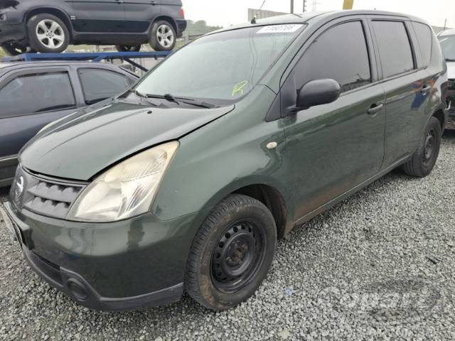 2010 NISSAN LIVINA 
