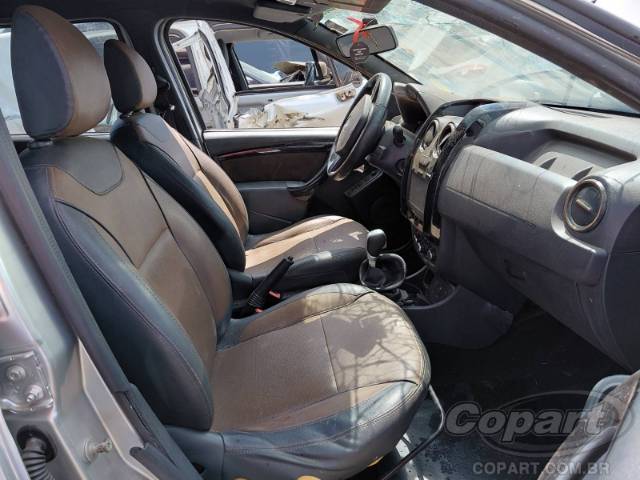 2019 RENAULT DUSTER 