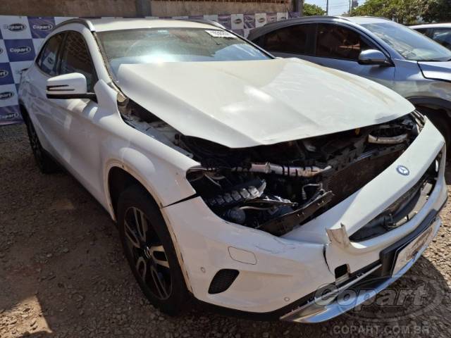 2016 MERCEDES BENZ GLA 