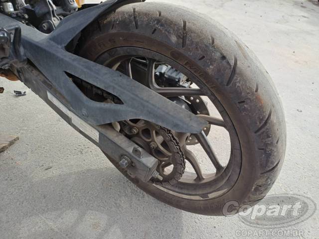 2025 BAJAJ DOMINAR 