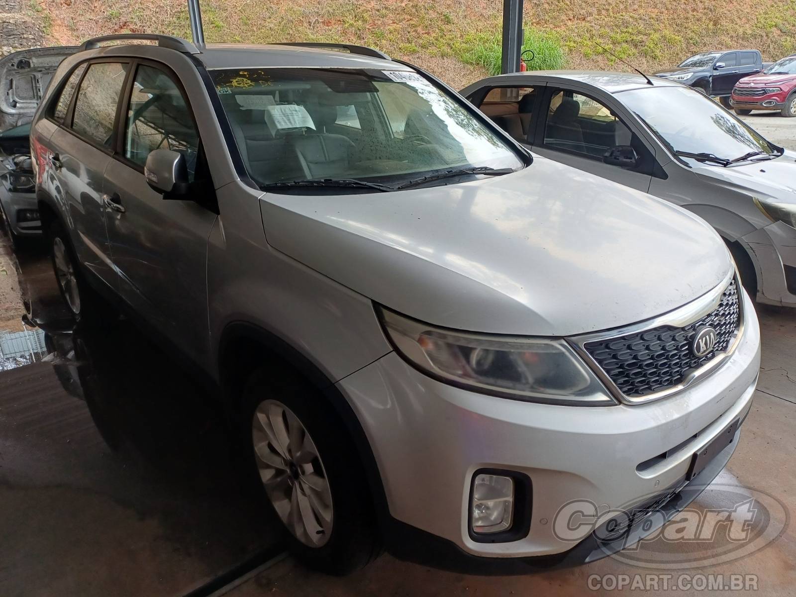Veículo Hyundai Sorento KIA SORENTO EX 2.4 16V 2013 Conservado 2014 em leilão