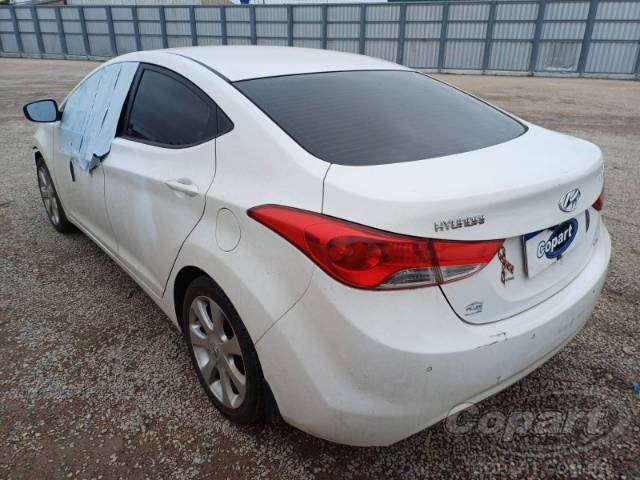 2013 HYUNDAI ELANTRA 