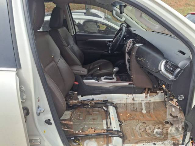 2017 TOYOTA HILUX SW4 