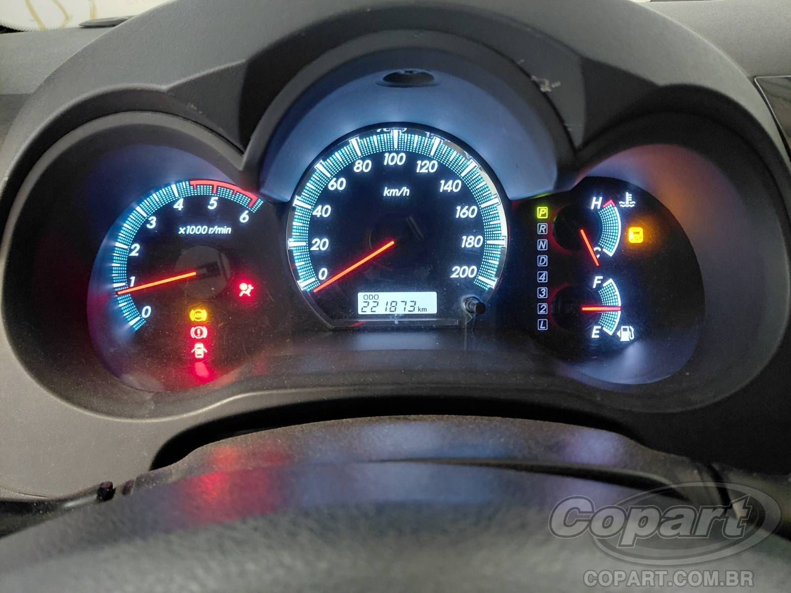 Foto 8 de 10: 2015 TOYOTA HILUX SW4