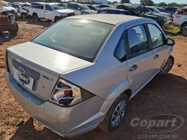 2011 FORD FIESTA SEDAN 