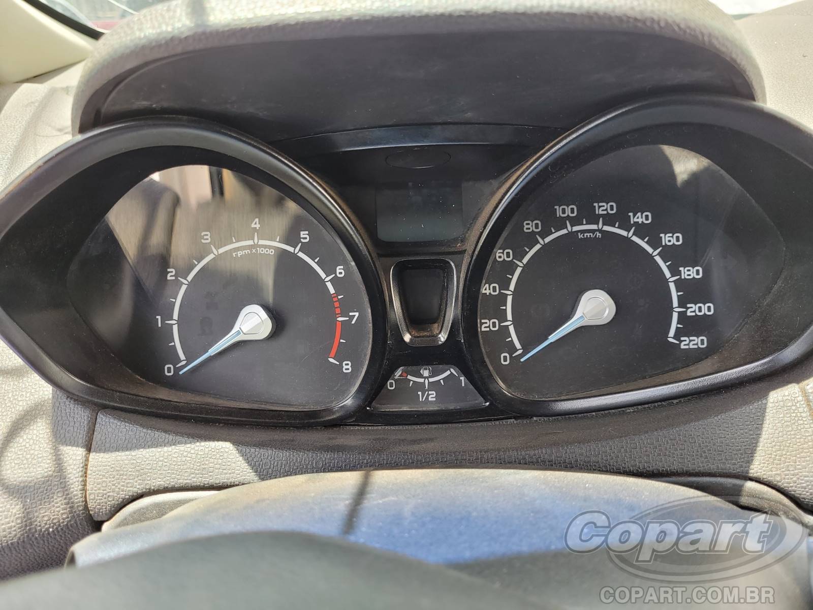 Foto 8 de 10: 2014 FORD ECOSPORT