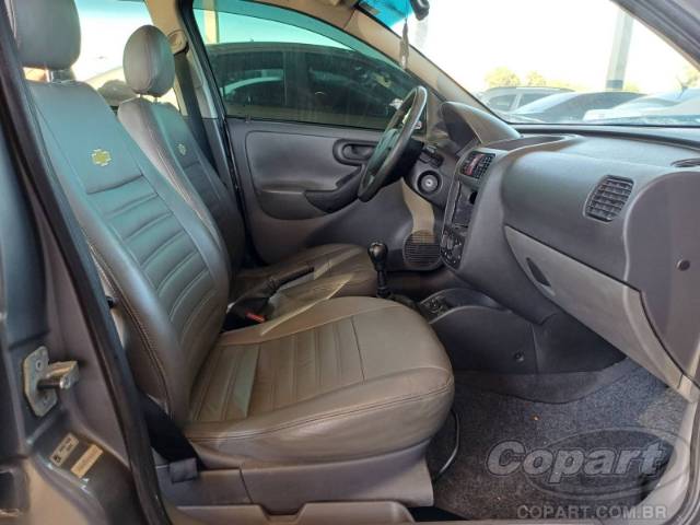 2005 CHEVROLET CORSA SEDAN 