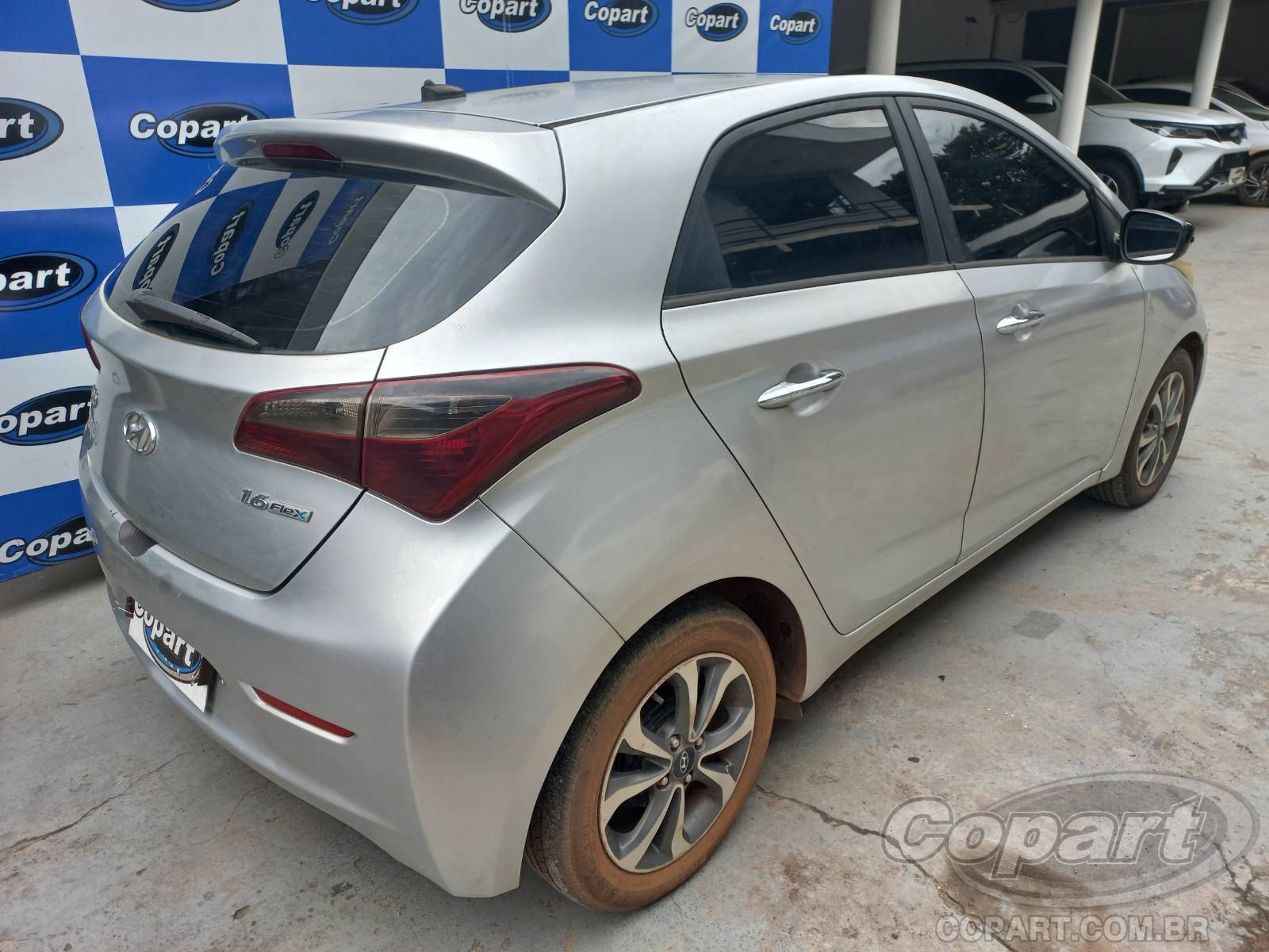 2015 HYUNDAI HB20 — foto 4 de 10