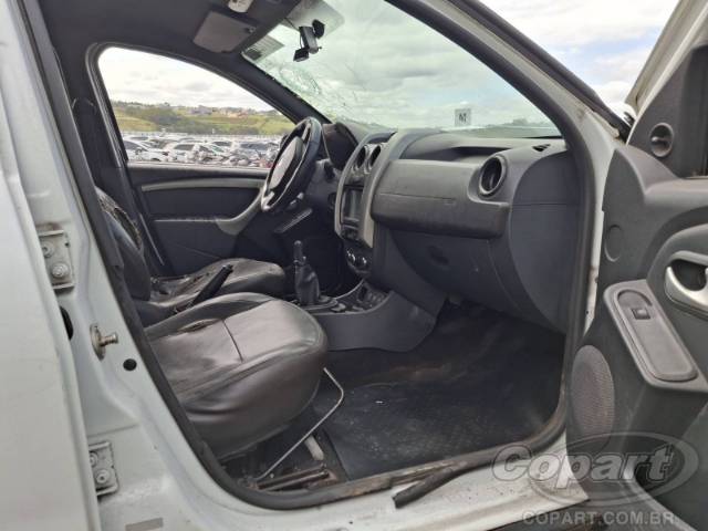 2019 RENAULT DUSTER OROCH 