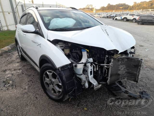 2015 HYUNDAI HB20 