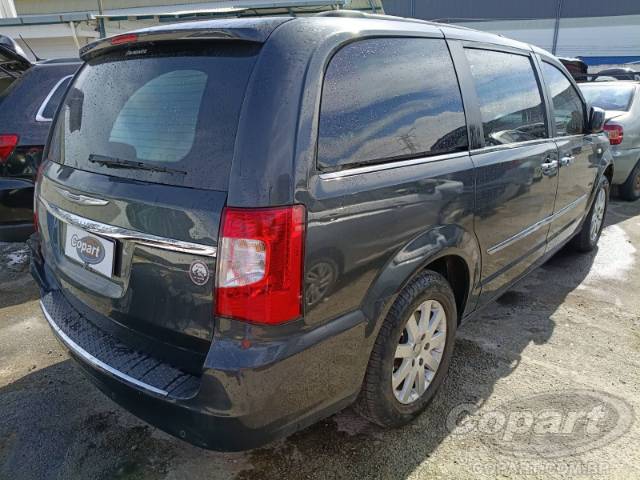 2012 CHRYSLER TOWN   COUNTRY 